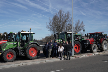 Tractorada este viernes en la Avenida Salamanca de Valladolid. -ICAL