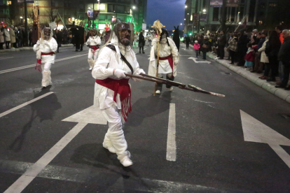 La capital leonesa acoge el tradicional desfile de antruejos de la provincia.- ICAL