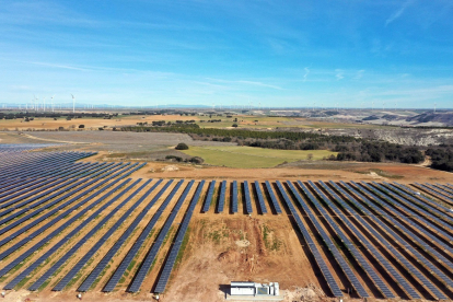 Iberdrola pone en marcha su primer proyecto fotovoltaico en Castilla y León en la localidad burgalesa de Revilla-Vallejera,- ICAL