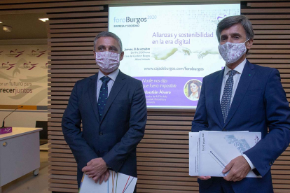 Rafael Barbero y Javier Cuasante, ayer en la presentación del duodécimo Foro Burgos. RAÚL OCHOA
