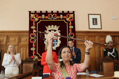 La candidata socialista Miriam Andrés se convierte en la primera alcaldesa de Palencia al ser elegida por ser la lista mas votada en la últimas elecciones. -ICAL