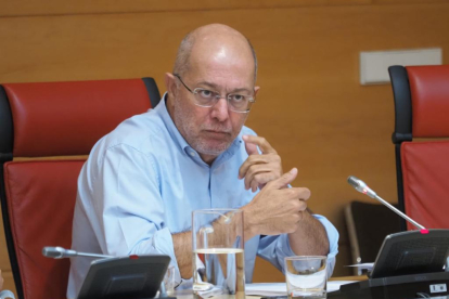 El procurador de Ciudadanos, Francisco Igea, durante la comisión de Cultura y Turismo. E.M.