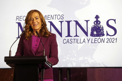 La delegada del Gobierno en Castilla y León, Virginia Barcones, durante su intervención en la Gala de entrega de los Reconocimientos Meninas 2021 | R.Valtero / ICAL