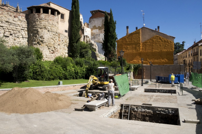 Aparecen restos arqueológicos romanos y medievales en las obras de la calle San Pablo en Salamanca.- ICAL