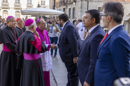 La Catedral del Salvador de Ávila acoge la ordenación episcopal de Jesús Rico García como nuevo obispo de la Diócesis abulense .-ICAL