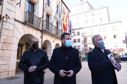 El candidato del PSOE a la Presidencia de la Junta, Luis Tudanca, visita Aranda de Duero en Burgos. -ICAL