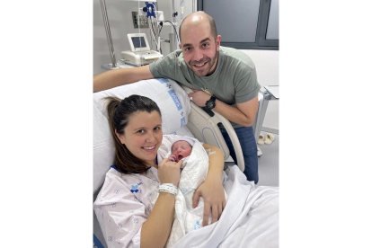 Carla González Casanueva, primera bebé nacida en 2024 en Castilla y León.- ICAL
