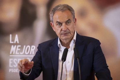 Jose Luis Rodríguez Zapatero en un acto de campaña del Partido Socialista de Salamanca.- ICAL