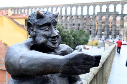 Escultura de 'El Diablillo de Segovia'. - ICAL