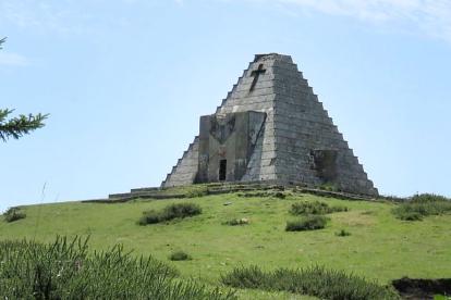 La pirámide de los Italianos. DARÍO GONZALO