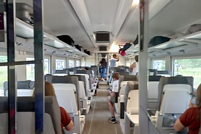 Interior de uno de los vagones que se quedaron al sol sin aire acondicionado. ECB / R. E. V.