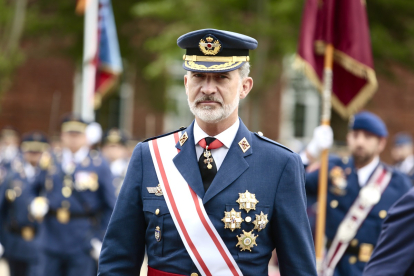 Felipe VI preside la entrega de Reales Despachos en la Academia Básica del Aire de La Virgen del Camino en León. - ICAL