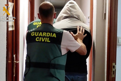 Detienen a cuatro personas en Villardondiego (Zamora) por tráfico de drogas . ICAL