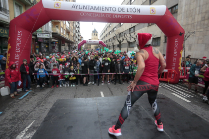 León celebra la vigésima quinta edición de la carrera San Silvestre Popular. ICAL