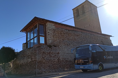 Oficina móvil de Narros del Castillo en Ávila.- CAIXABANK