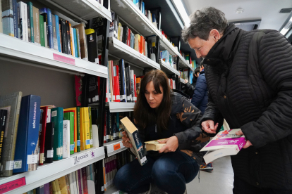 Servicio de Bibliobús de la Diputación de León en Villamañán - ICAL