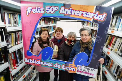 Servicio de Bibliobús de la Diputación de León en Villamañán - ICAL