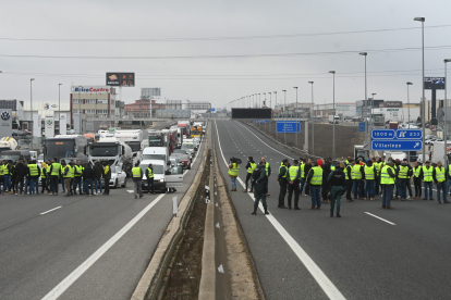 Protestas agrarias en la A1 a su paso por Burgos. -ICAL