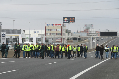 Protestas agrarias en la A1 a su paso por Burgos. -ICAL