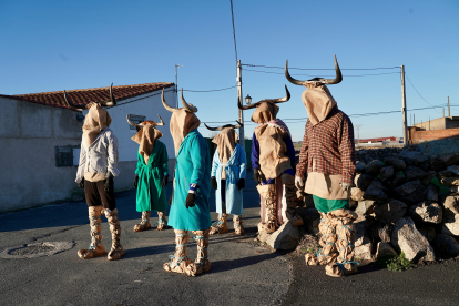 Celebraciónn de la masacarada Las Toras en El Fresno (Ávila).- ICAL