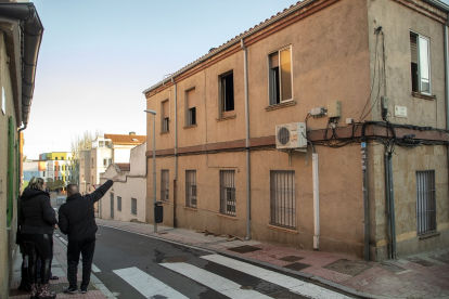 Vivienda de la Calle San Arcadio de Salamanca, donde ha fallecido por asfixia un varón de 69 años. -ICAL