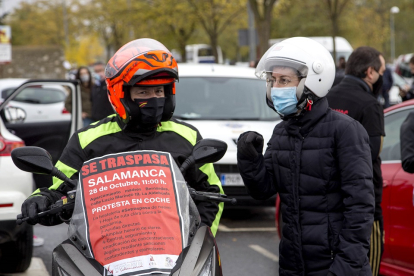 La Asociación de Empresarios de Hostelería de Salamanca convoca una protesta en coche para pedir ayudas directas y ampliar el horario de cierre en la provincia salmantina. ICAL.