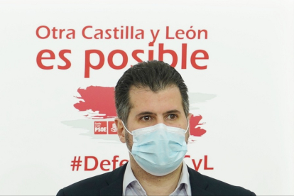 Luis Tudanca en la presentación de '90 medidas para la reconstrucción joven de Castilla y León'. | Ical