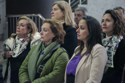 La presidenta de Ciudadanos en Castilla y León, Gemma Villarroel, asiste, entre otras autoridades, al acto institucional del Día de la Mujer celebrado en León.- ICAL