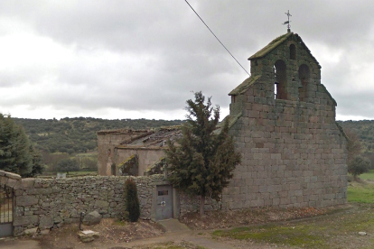 La iglesia de San Miguel, en Encina de San Silvestre. - EM