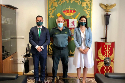 Reunión del nuevo Jefe de Zona de la Guardia Civil en Castilla y León con los diputados nacionales Javier Alfonso Cendón y Andrea Fernández. - ICAL