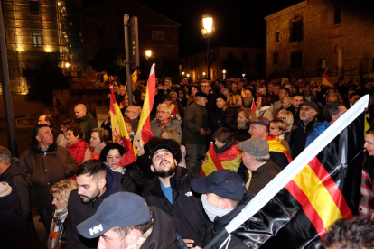 Concentración ante la sede del PSOE de Salamanca.- ICAL