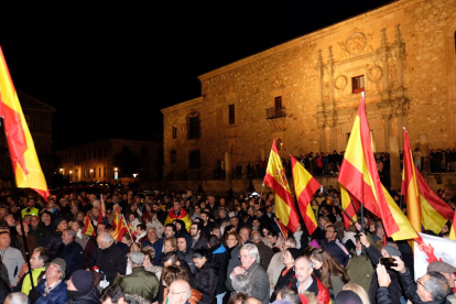 Concentración ante la sede del PSOE de Salamanca.- ICAL