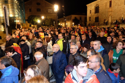 Concentración ante la sede del PSOE de Salamanca.- ICAL