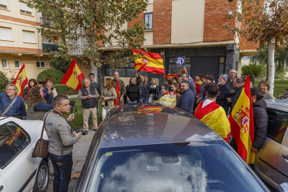 Protesta contra la Amnistía en la sede del PSOE de Segovia. - ICAL