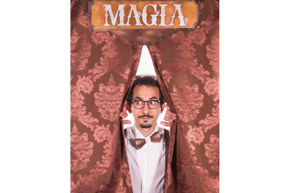 David Navares mago en las Jornadas Internacionales de Magia de Zamora en una imagen de su web