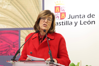 La presidenta de la Diputación Provincial, Ángeles Armisén, presentan la oferta turística de la provincia de Palencia. -ICAL.