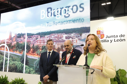 La alcaldesa de Burgos, Cristina Ayala, presenta la oferta de la capital burgalesa. -ICAL.