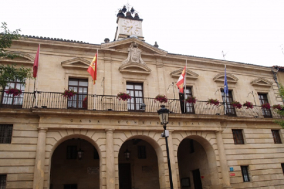 Ayuntamiento de Miranda de Ebro.- EM