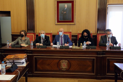 Pleno del Ayuntamiento de León.- E. PRESS