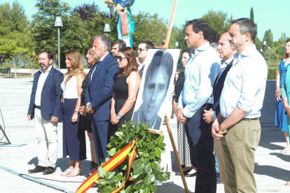 El presidente de las Cortes de Castilla y León, Carlos Pollán, convoca un minuto de silencio a con motivo del 26 aniversario del asesinato de Miguel Ángel Blanco.