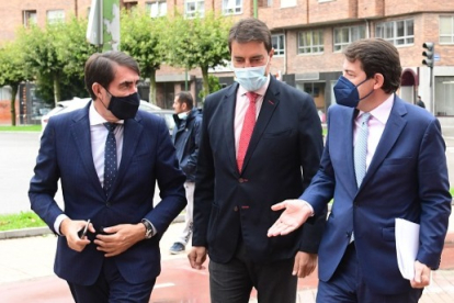 Suárez Quiñones, Ángel Ibáñez y Alfonso Fernández Mañueco, este martes en Burgos. ICAL