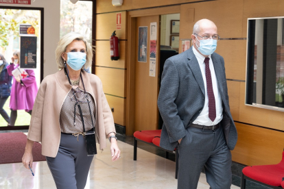 La Consejera de Sanidad, Verónica Casado, y el vicepresidente de la Junta, Francisco Igea, acuden a las Cortes. ICAL