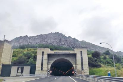 Autopista A-66, Túnel de Pajares. Autopista del Huerna. - EUROPA PRESS
