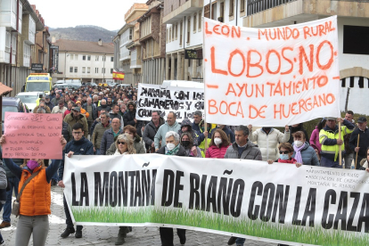 Movilización convocada a iniciativa de un grupo de ganaderos locales de Riaño (León) para protestar contra la protección del lobo