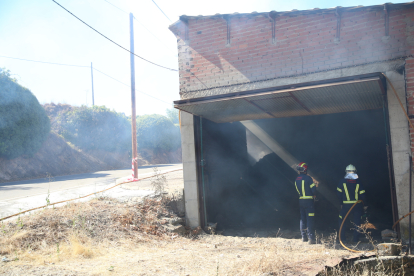 Incendio en Losacio de Alba (Zamora).- ICAL