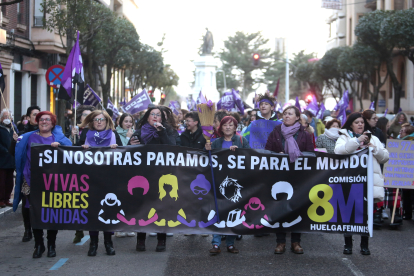Manifestación con motivo del Día Internacional de la Mujer, convocada por la Comisión 8M