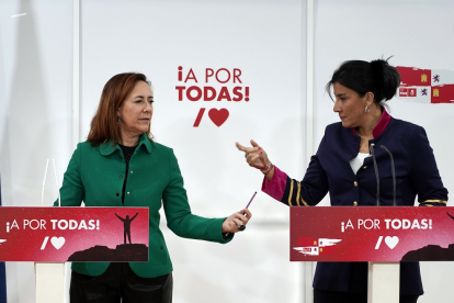 La portavoz de Economía y Hacienda, Rosa Rubio, y la Secretaria de Organización del PSCyL, Ana Sánchez.- ICAL