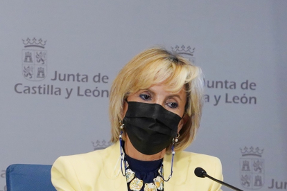 La Consejera de Sanidad, Verónica Casado, ayer tras el Consejo de Gobierno. / ICAL