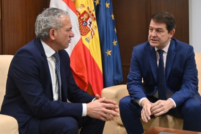 Nicanor Sen y Alfonso Fernández Mañueco, en la reunión celebrada este martes.- E.M.