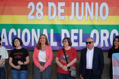 Barcones apoyando la Ley Trans y el Orgullo LGTBI.- ICAL